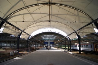 Euro 2012: Dworzec Główny we Wrocławiu otwarty dla podróżnych