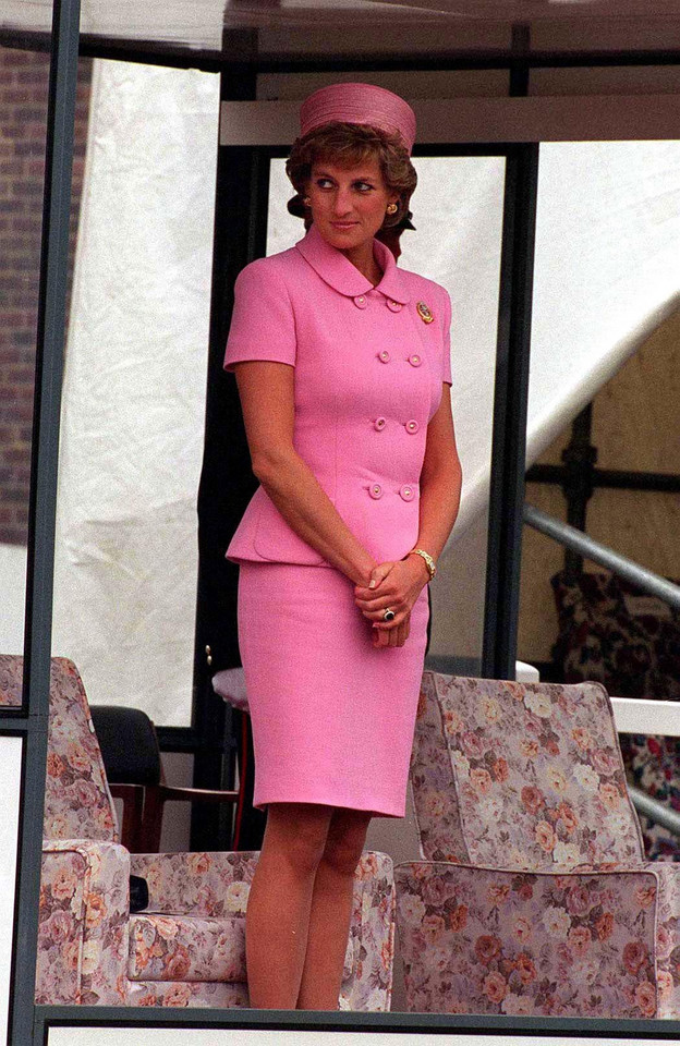 Księżna Diana - ikona mody. Jej styl do dziś inspiruje