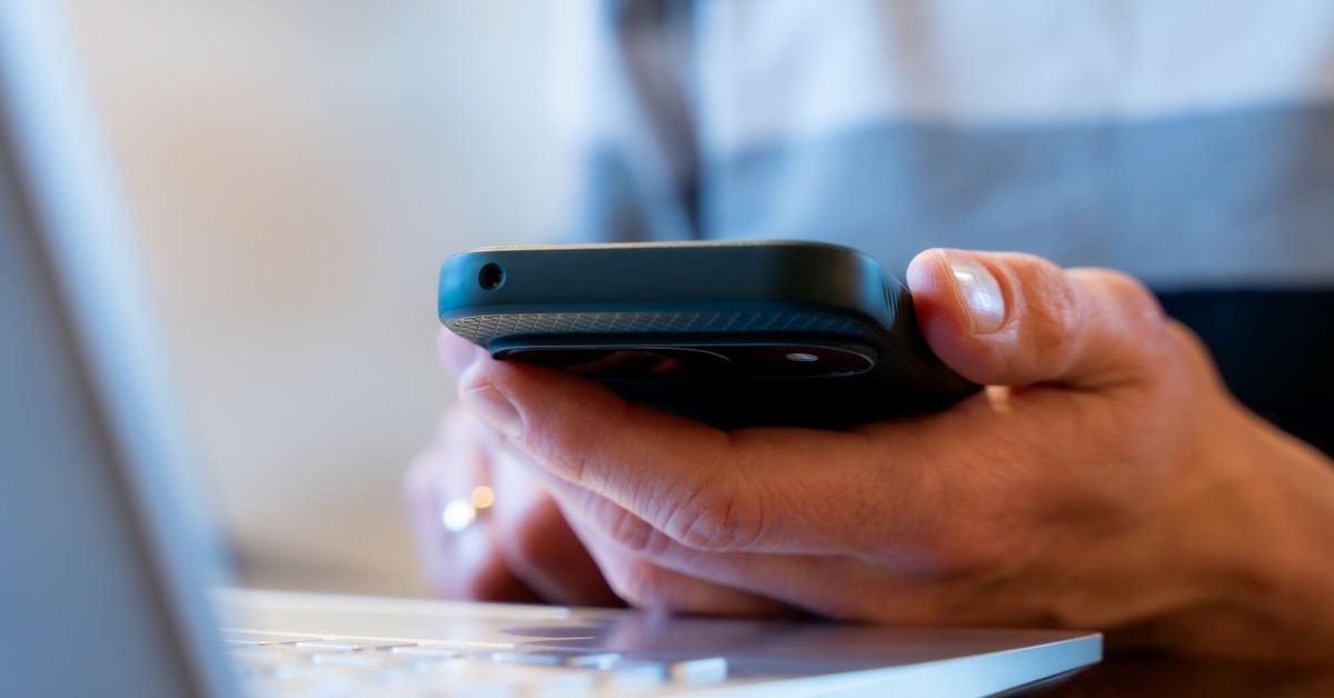 Banki ostrzegają przed nową metodą oszustów. Łatwo stracić pieniądze