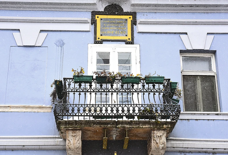 Uređuje se enterijer kuće bana Jelačića