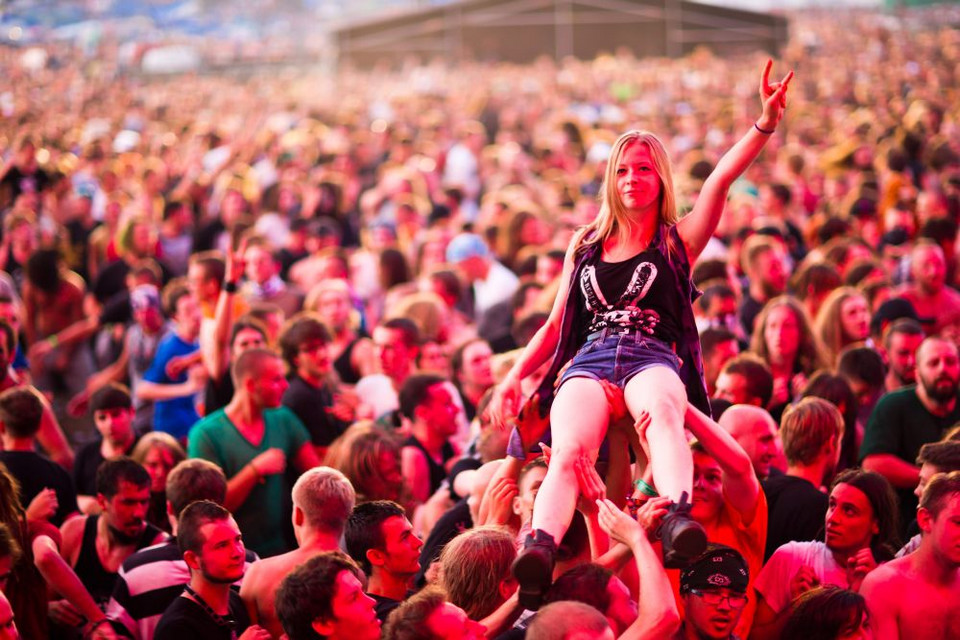 Publiczność na Przystanku Woodstock (fot. Przemek Zimoch/wosp.org.pl)