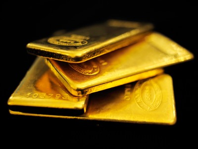 Ceny złota spadają, bo na horyzoncie widać odrodzenie