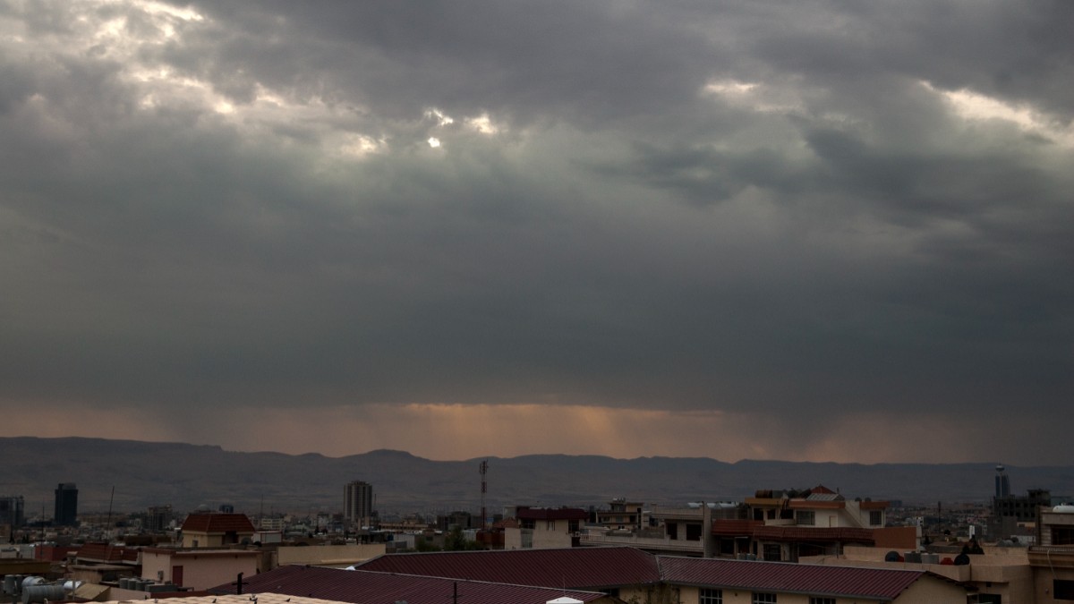 Nori cumulus și furtuni cu grindină, lângă România: Ungaria, la limita unui anticiclon