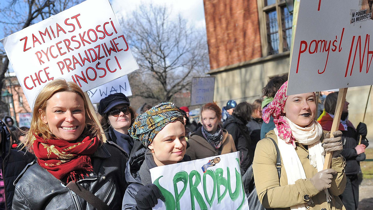 Gdyby  pełna równość płci faktem się stała, z mojego prawa do realizowania kariery zawodowej w dotychczasowym wymiarze, zostałyby strzępy.