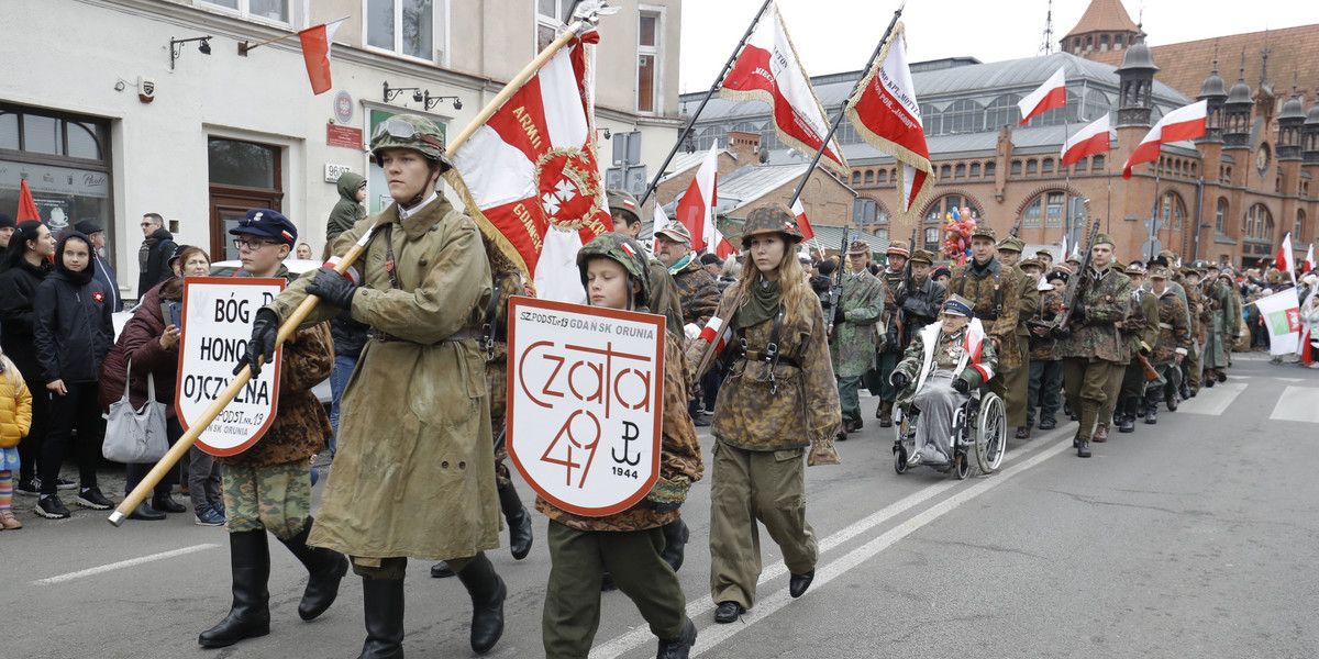 Gdańsk. Parada Niepodległości została zorganizowana już po raz dwudziesty.