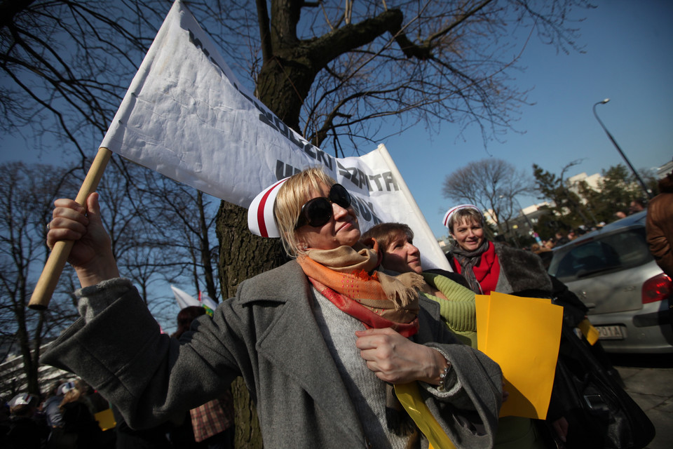 WARSZAWA SEJM PIELĘGNIARKI MANIFESTACJA