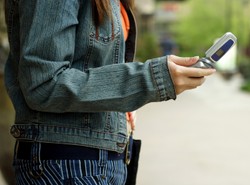 Dzieci w szponach SMS-owego nałogu