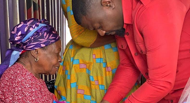 John Dumelo spends Val’s Day with widows