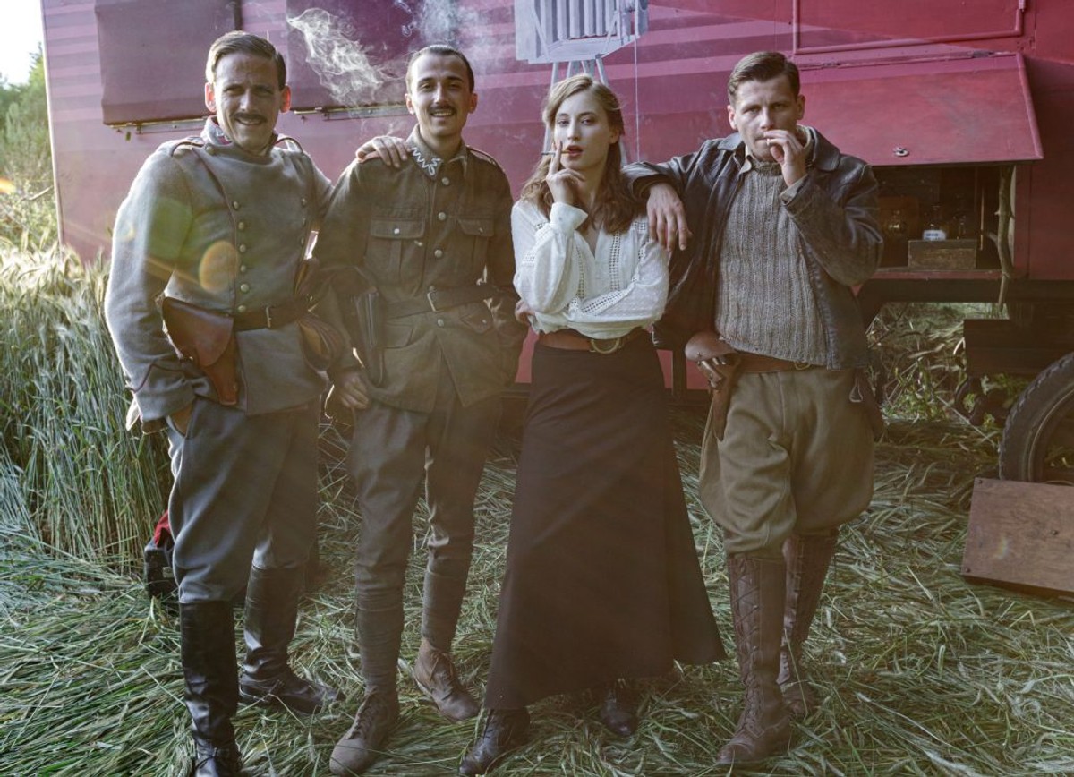 Aktorzy z filmu Wiktoria 1920