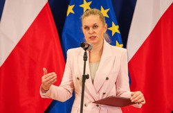 Kontrowersyjna okładka z Barbarą Nowacką. "MEN wystąpi na drogę prawną"