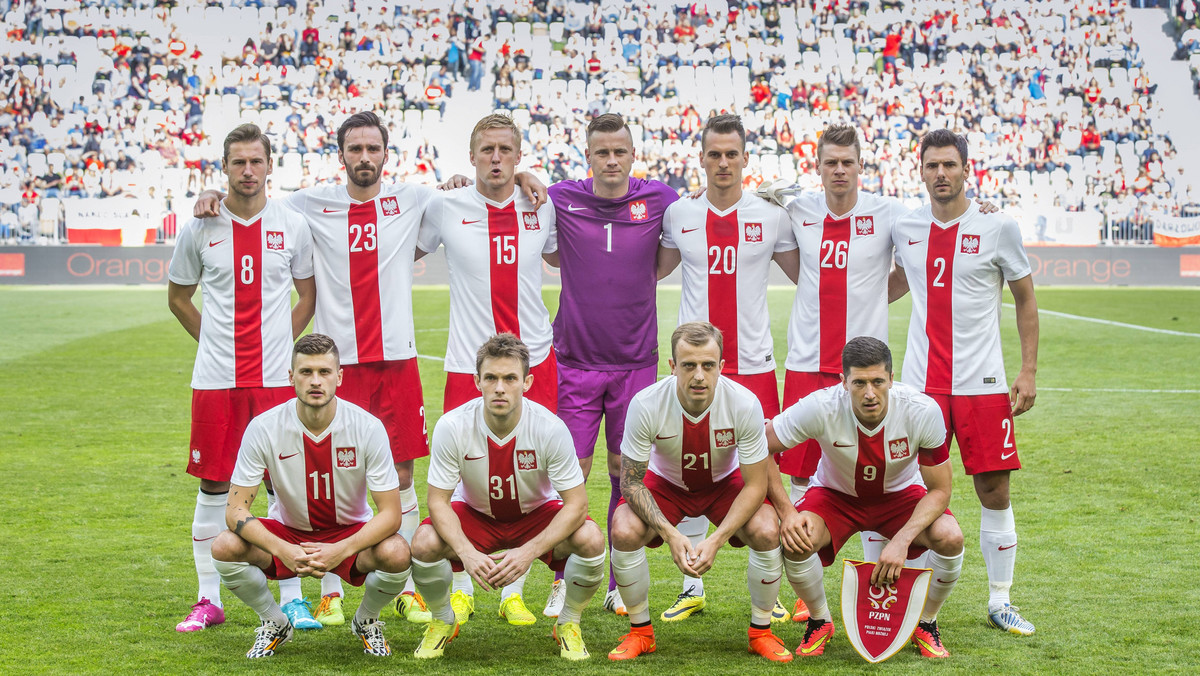 Reprezentacja Polski w piłce nożnej odpowiedziała na wyzwanie rugbystów i przyłączyła się do akcji Ice Bucket Challenge. Piłkarze oblali się wodą podczas zgrupowania kadry przed meczem eliminacji mistrzostw Europy 2016 z Gibraltarem.