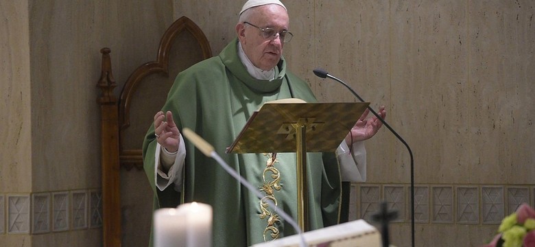 Papież Franciszek: Zakonnicy żyjący jak bogacze ranią wiernych i szkodzą Kościołowi