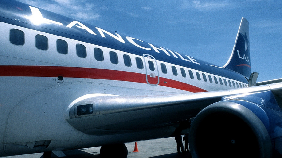 Akcjonariusze chilijskich linii lotniczych LAN zaaprobowali w środę przejęcie za 3 mld dolarów brazylijskiego przewoźnika TAM - poinformowały źródła oficjalne. W rezultacie tej decyzji powstanie największy przewoźnik lotniczy w Ameryce Łacińskiej i 10 na świecie o nazwie LATAM Airlines Group.
