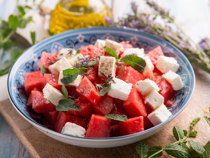 Salata od lubenice i fete