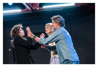 Piekło to inni czy piekło to my? 'Bez wyjścia' w Teatrze Dramatycznym