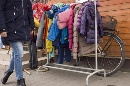 Niższy VAT na odzież i obuwie dla dzieci. Polska składa wniosek w UE