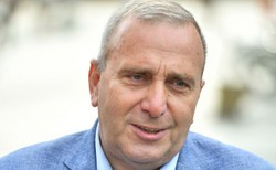 W Warszawie może dojść do starcia liderów. Czy Schetyna pokona Kaczyńskiego?