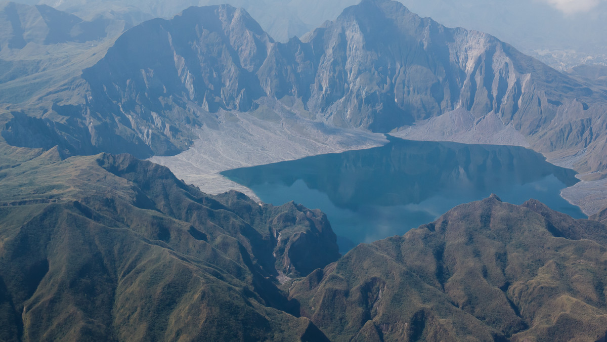 Filipiny. Wybuch wulkanu Pinatubo. Jego poprzednia erupcja ochłodziła Ziemię