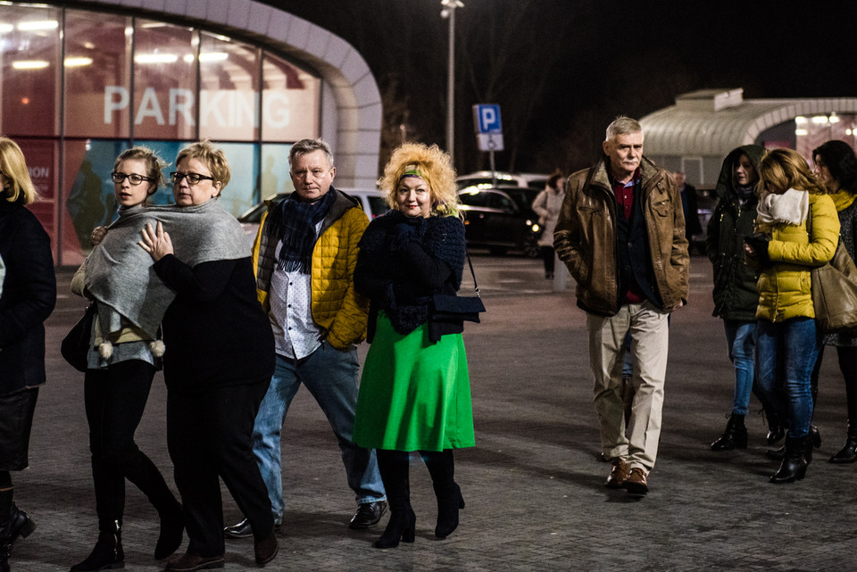 Publiczność na koncercie Roda Stewarta w Tauron Arena Kraków