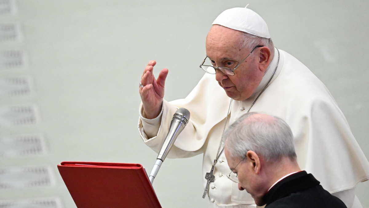 Bunt biskupów katolickich. Papież Franciszek mówi o "szczególnym przypadku"