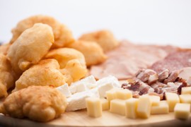 MAKEDONSKI RECEPT ZA UŠTIPKE - najbolje na svetu: Jedna stvar ih razlikuje od naših i zbog toga su VAZDUŠASTI KAO OBLAK