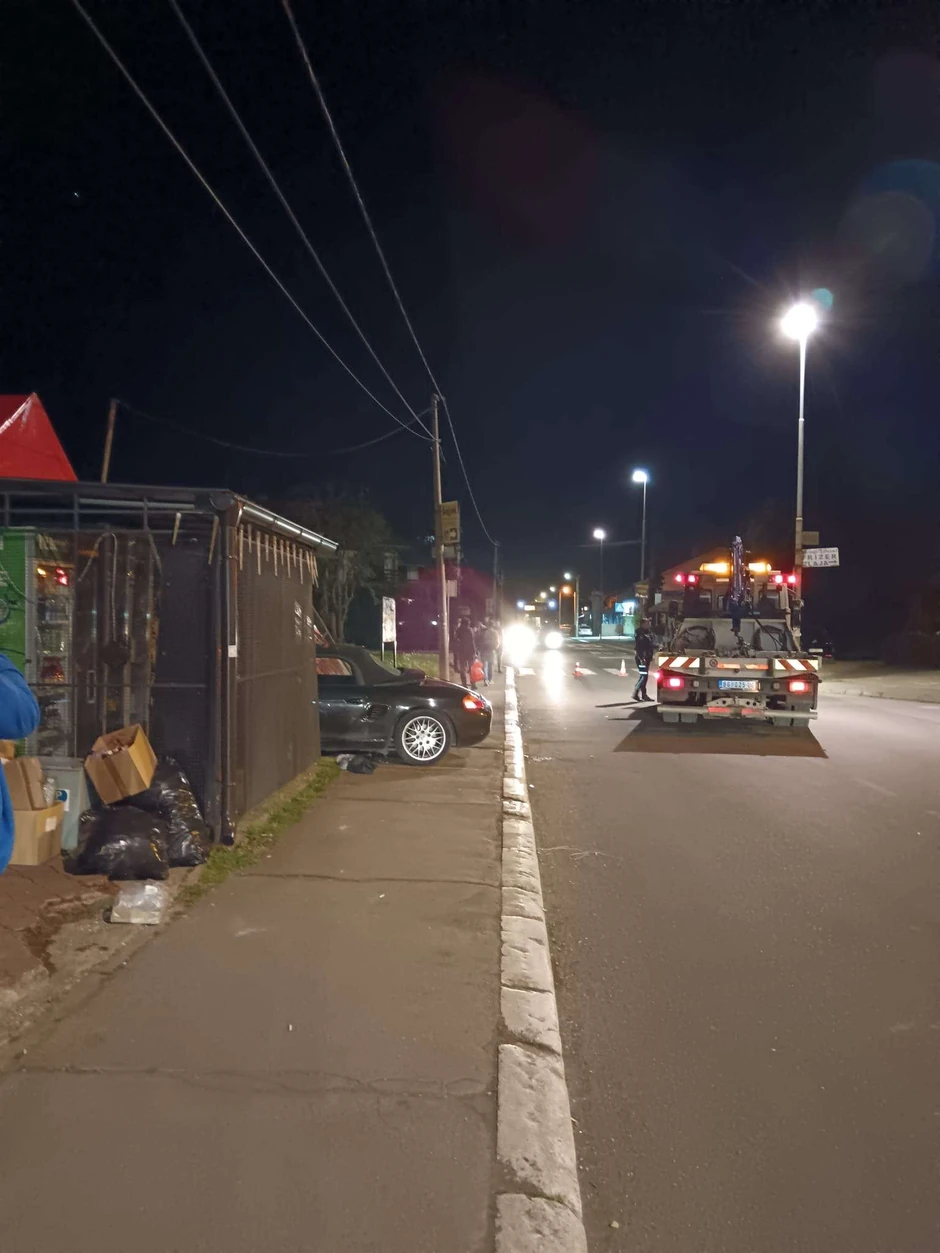 automobil udario u trafiku u Obrenovcu