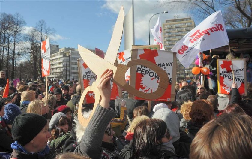 Manifa atakuje Tuska i Kościół. DUŻO ZDJĘĆ!