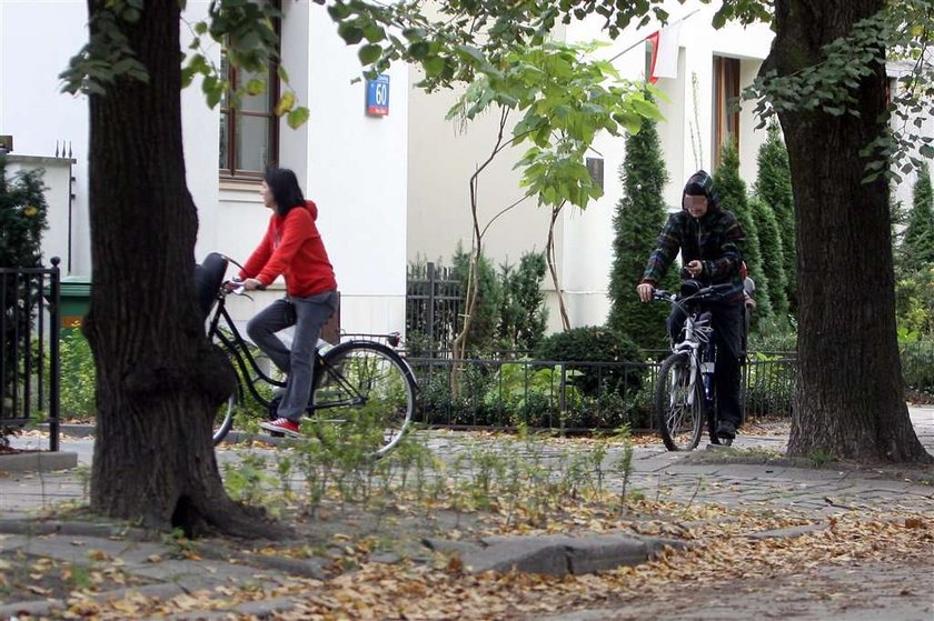 Kowalska pedałuje z rodziną. Foto