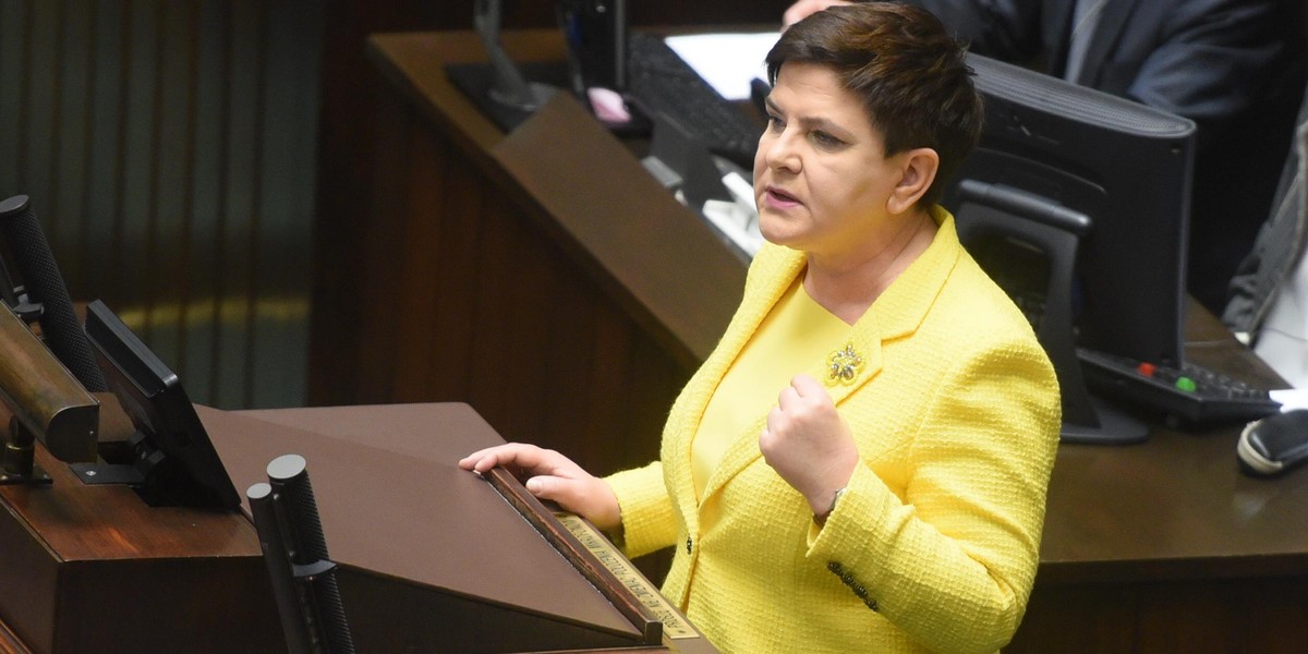 Dlaczego Kaczyński tak przeczołgał Beatę Szydło?