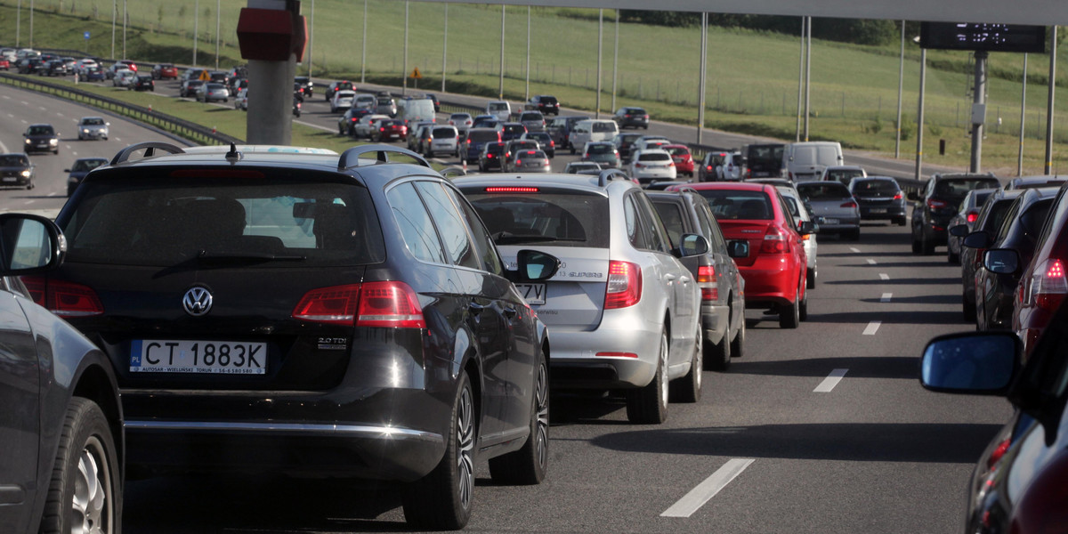 Karambol na A1 w pobliżu Piątku. Zderzyło się pięć samochodów 