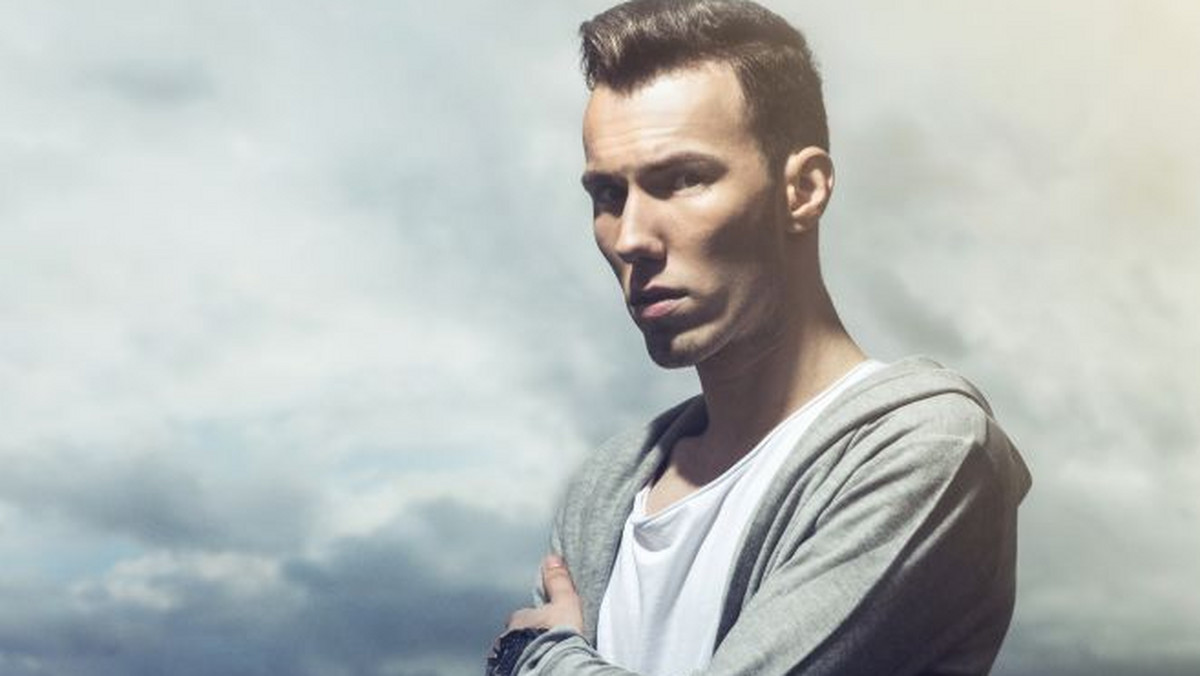 Tom Swoon pół roku temu spowodował śmiertelny wypadek samochodowy, prowadząc pod wpływem alkoholu. Teraz polski DJ zdecydował się na wydanie publicznego listu, w którym przeprosił za swoje zachowanie. Co Dorian Tomasiak napisał na Facebooku?