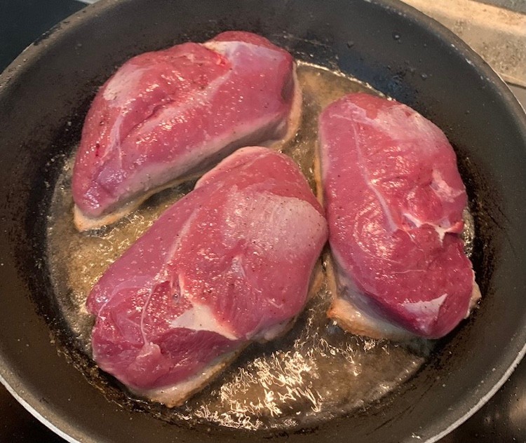 Presný postup na dokonalé kačacie prsia.