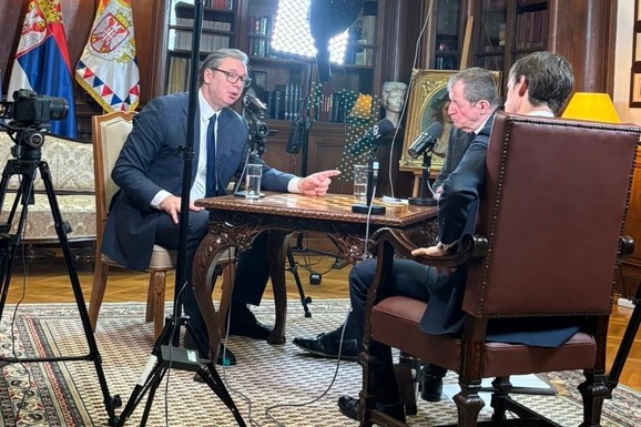 "DA SAM AMERIKANAC GLASAO BIH ZA TRAMPA" Vučić u podkastu kod čuvenog Alistera Kempela o ratu i Iranu, Kosovu, prijemu Crne Gore i Ukrajine u EU i NATO agresiji: "Vi ste NAPALI MALU SRBIJU"