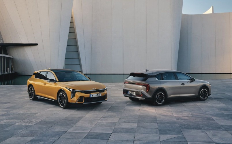Nowa Kia K4
