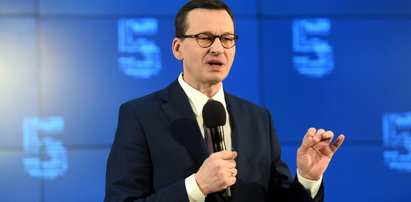 Premier szkaluje polskie instytucje?! Oni tak twierdzą
