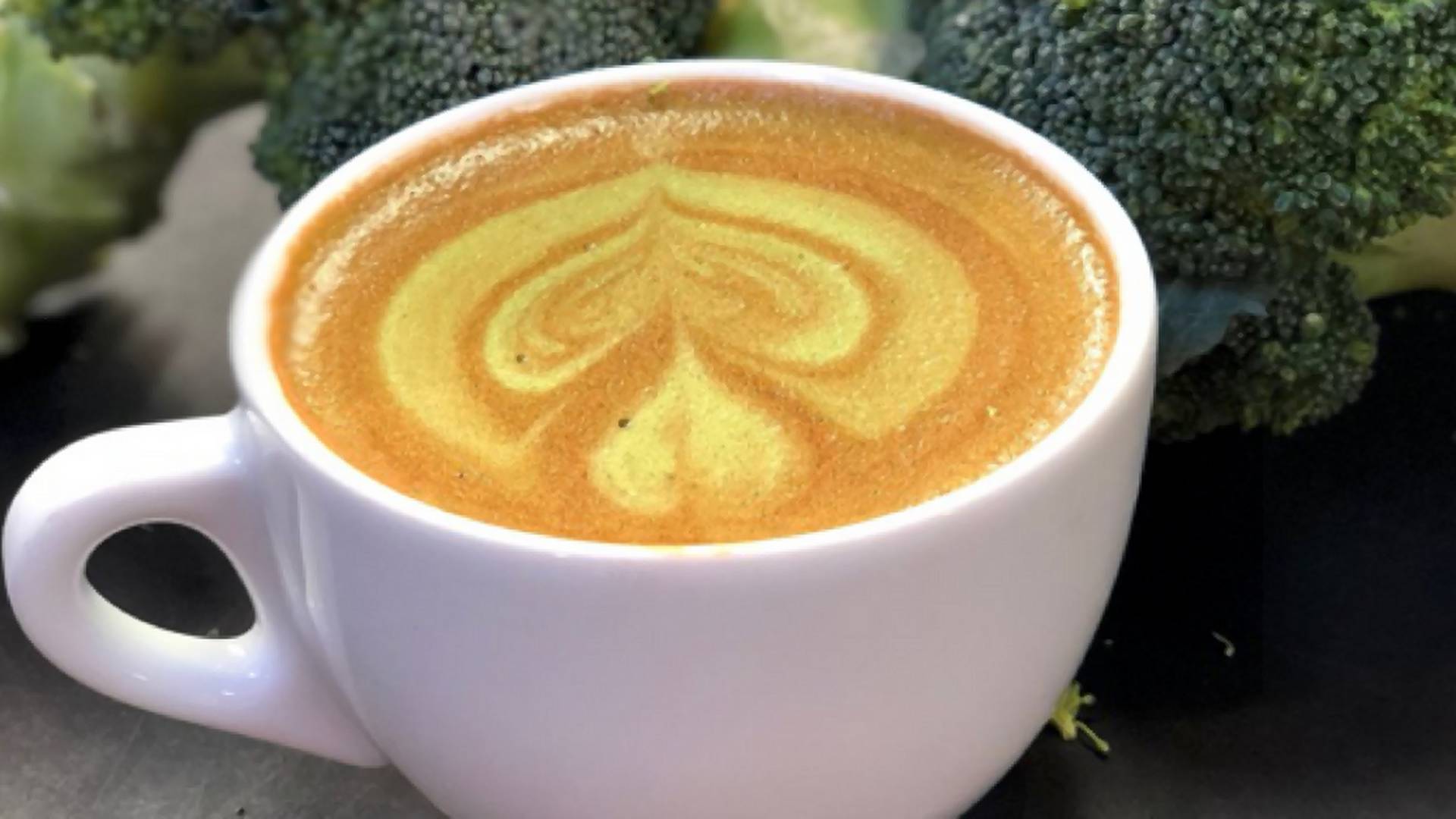 Aj káva môže byť vitamínová bomba. Čo povieš na chutné brokolicové latte?