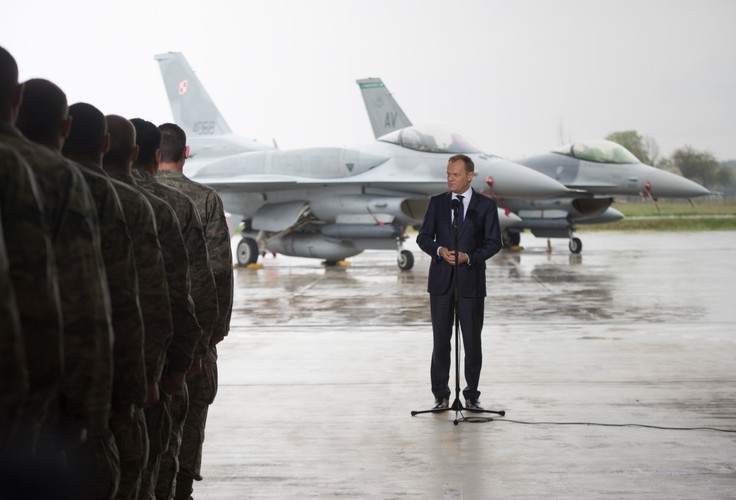 Donald Tusk w 32. Bazie Lotnictwa Taktycznego w Łasku