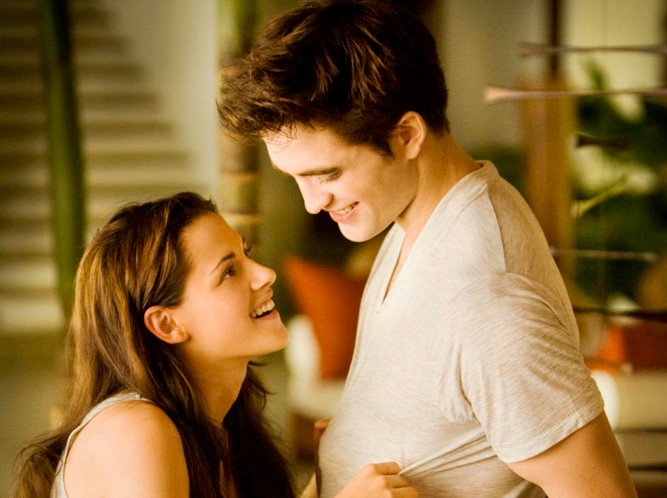 Kristen Stewart i Robert Pattinson w filmie 'Saga Zmierzch: Przed świtem, część 1'