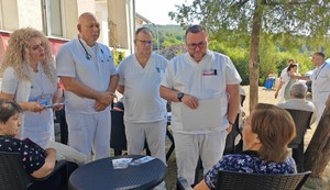 Dr Milan Lazarević na preventivnim pregledima u selu Ružnik kod Niša