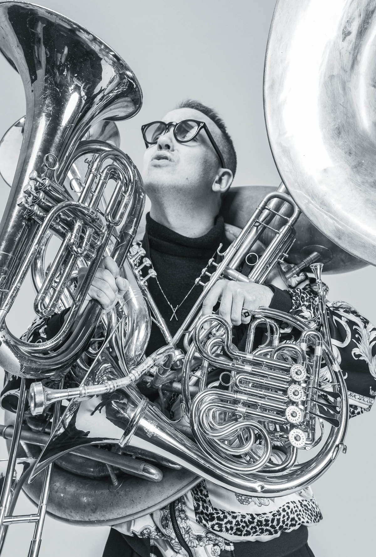 Muzyk, multiinstrumentalista, wokalista. Interesuje się muzyką z lat 1918–1949. Współtwórca Warszawskiego Comba Tanecznego i Jazz Bandu Młynarski-Masecki