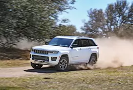 Jeździliśmy nowym Jeepem Grand Cherokee – czy hybryda da radę?