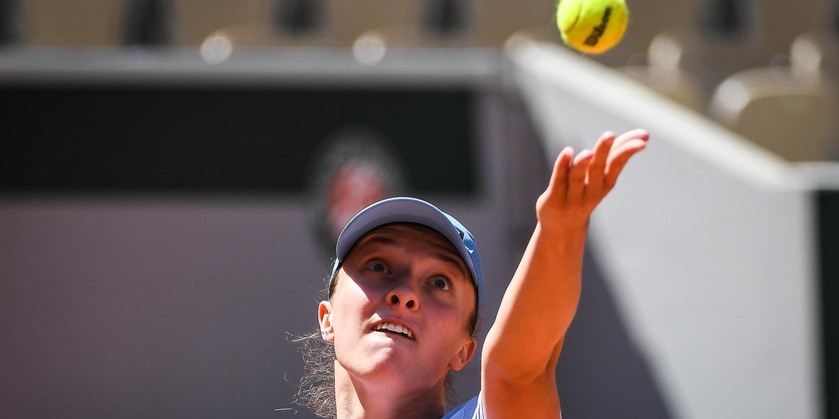 Iga Świątek powalczy o trzeci tytuł. Polka wygrywała Roland Garros w 2020 i 2022 r. W 2021 r. dotarła również do finału debla. Paryska ziemia to jej terytorium.