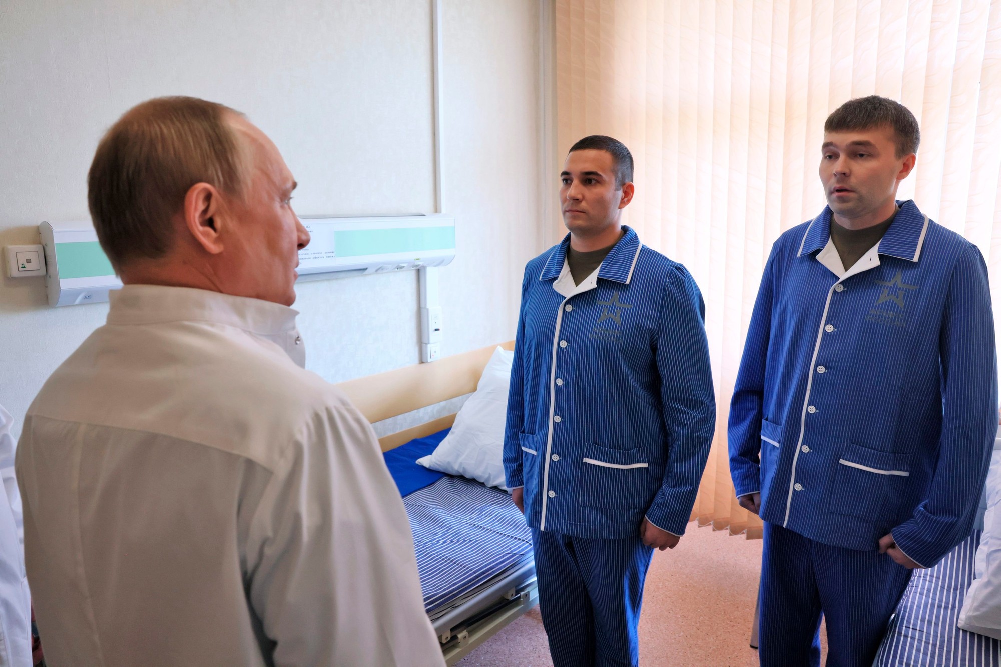 Putin navštívil zranených ruských vojakov.