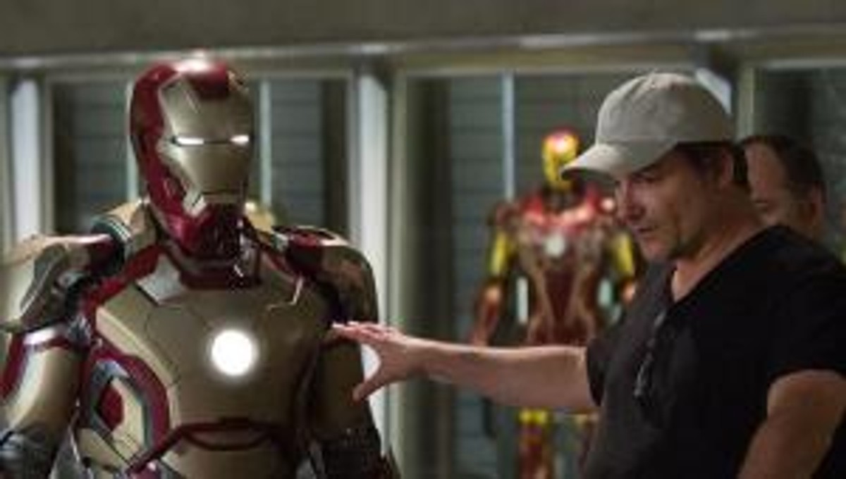Robert Downey Jr i Shane Black na planie filmu "Iron Man 3"