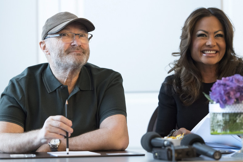 Phil Collins i jego żona Orianne na konferencji prasowej zapowiadającej koncert w Lozannie
