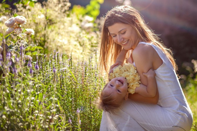 Prva inteligencija koju dete upozna je ljubav svoje majke
