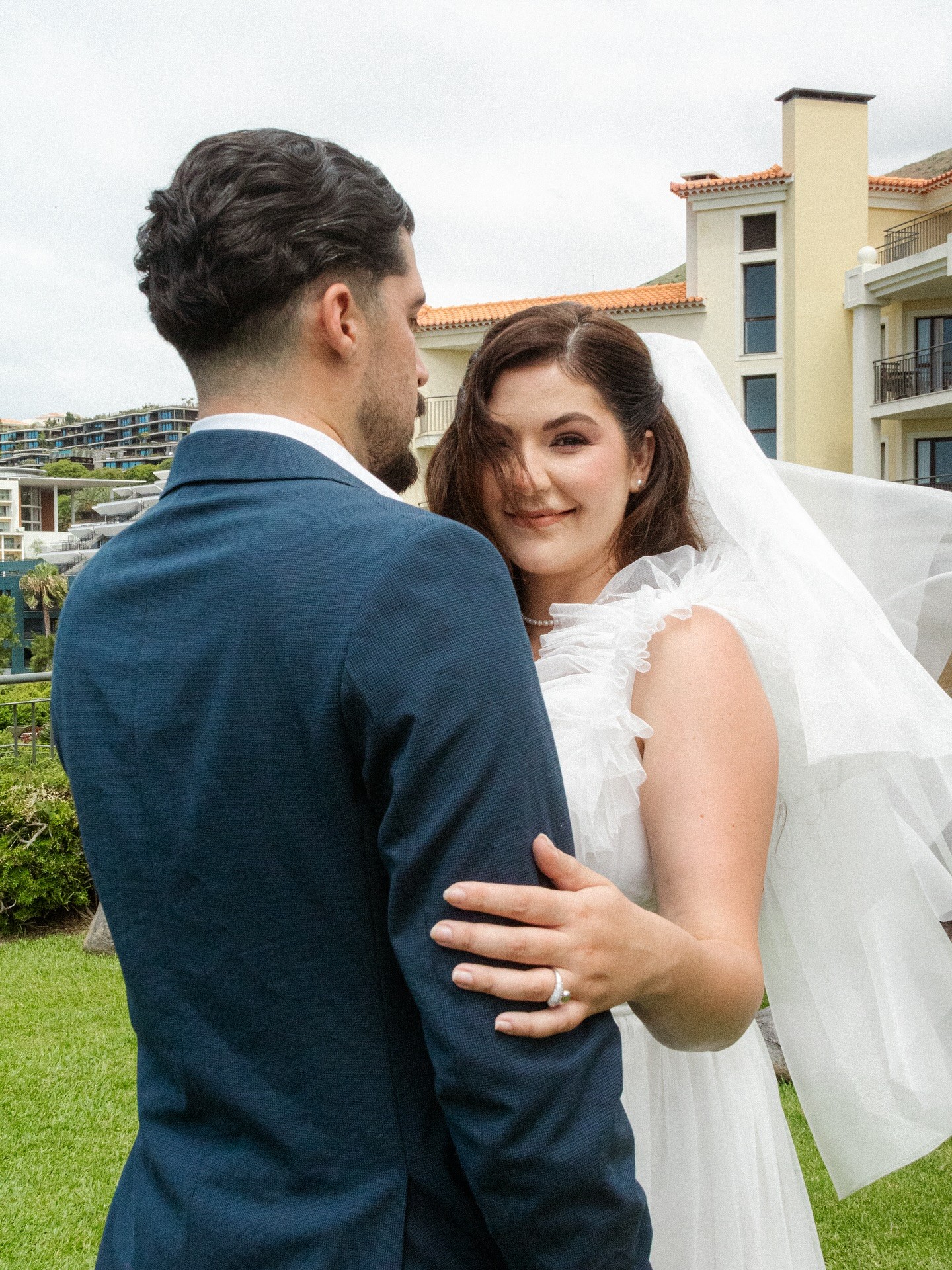 Speváčka Celeste Buckingham zverejnila záber v svadobných šatách.