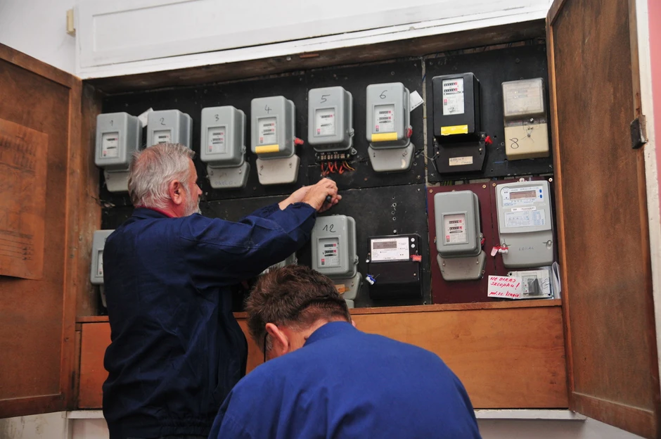 Ko ne plati ostaje bez struje