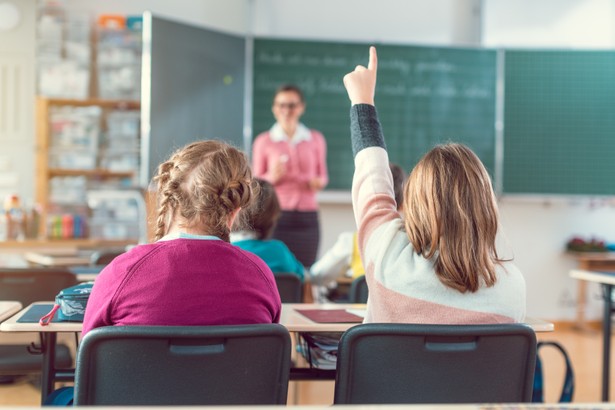 Rozporządzenie o podwyżkach dla nauczycieli podpisane. Ile zarobią?