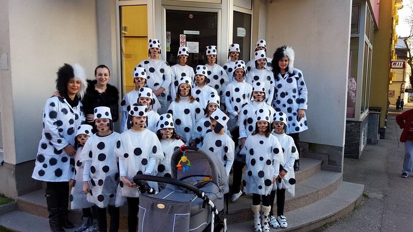 Žana Proć sa učenicima